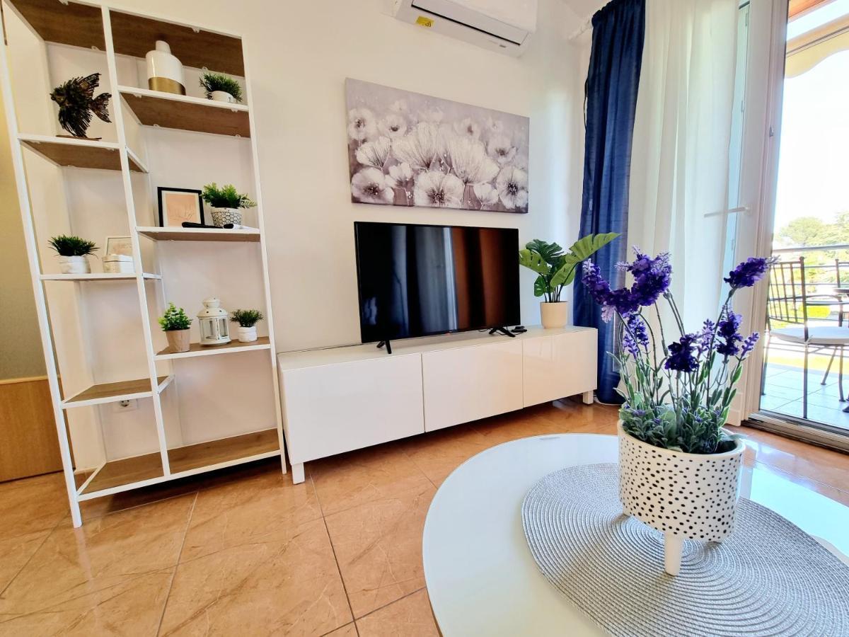 App Oleander Appartement Umag Buitenkant foto